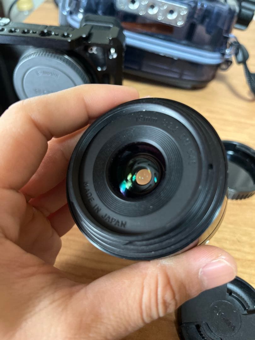 SONY α6400 + Sigma 19mm f2.8 + 水中ケージ