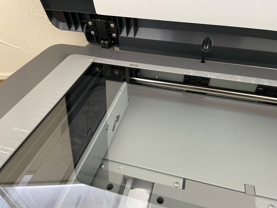 EPSON　ES-G11000　A3プラス対応フラットベッドスキャナー