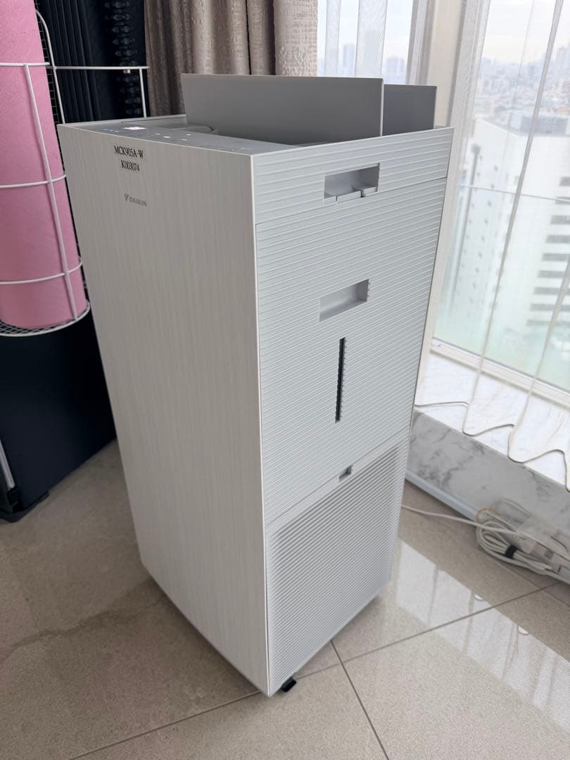 ダイキン加湿空気清浄機最上位モデルMCK905A-W(41畳)2025/3月