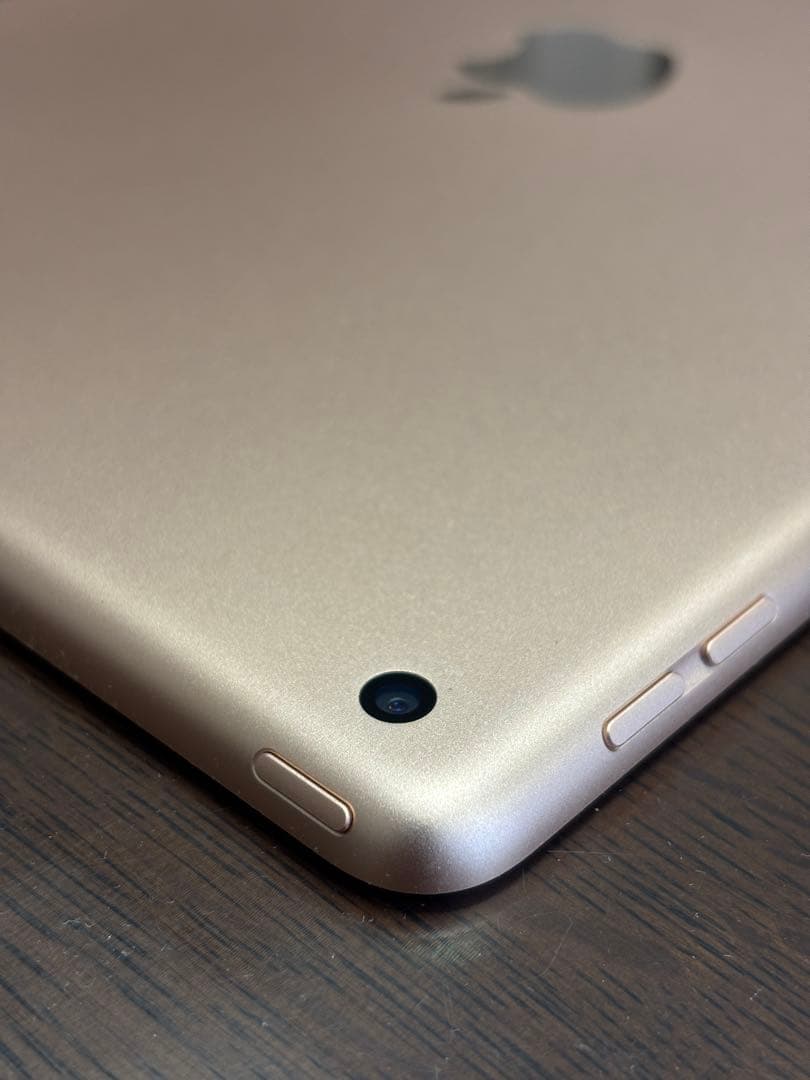 Apple iPad 第7世代 32GB Wi-Fiモデル（ゴールド） 本体