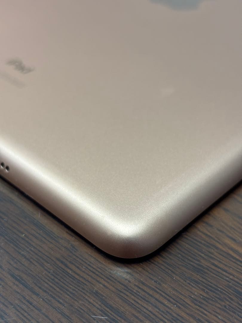 Apple iPad 第7世代 32GB Wi-Fiモデル（ゴールド） 本体