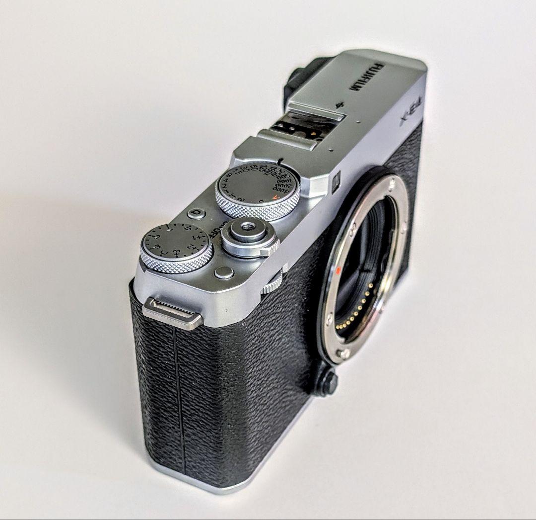 FUJIFILM X-E4 ミラーレスデジタルカメラ レンズキット シルバー