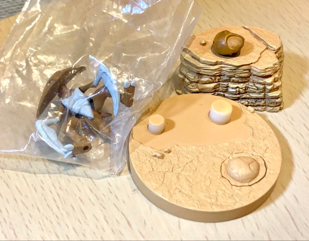 立体ポケモン図鑑　カブト　カブトプスフィギュア