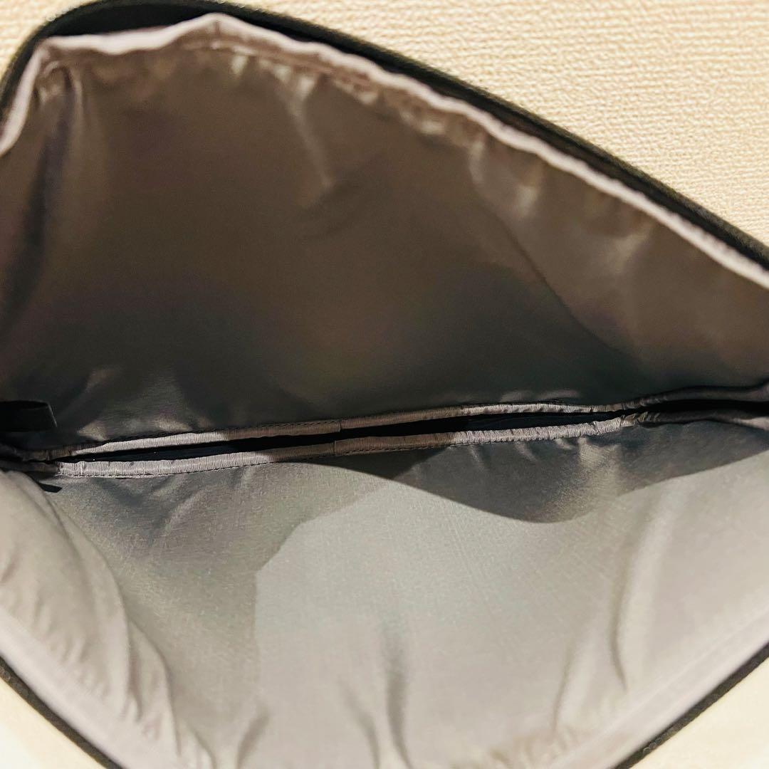 【未使用に近い】TUMI ALPHA3 PCケース ブラック A4サイズ収納可