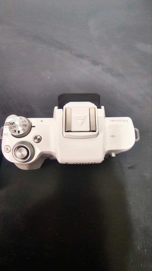 【最終値引き】Canon EOS kiss M2ダブルズームキット