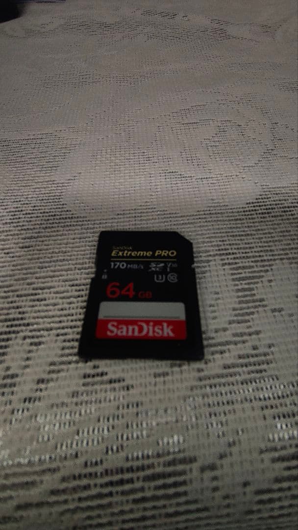 【最終値引き】Canon EOS kiss M2ダブルズームキット