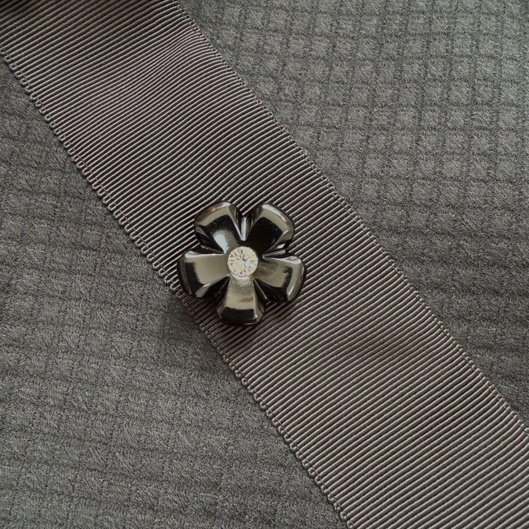 新品 M'S GRACY 2025春 花ボタン付き正統派ワンピース ブラック36