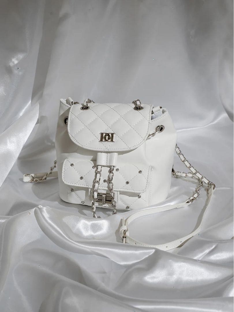 ♥️ダーリッチ　キルティングビジューミニリュック♥️