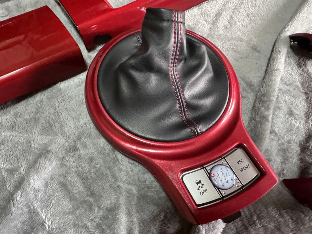 86 ZN6 室内パネル一式 赤 一部剥げあり