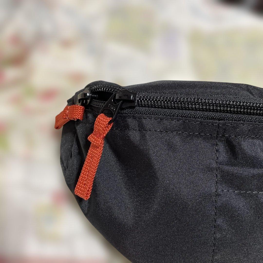 ファミリア　ボディバッグ