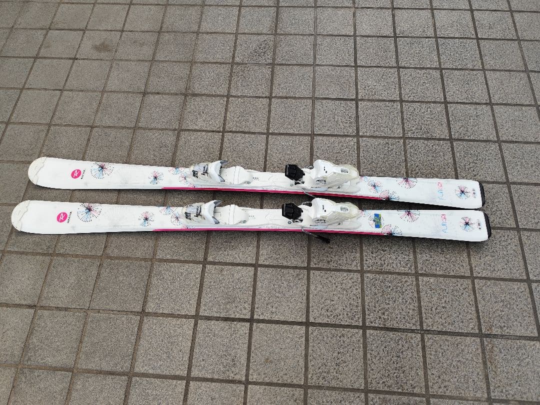 ロシニョールスキー板、ビィンディング、ストック付、140センチ〜 ガールズ