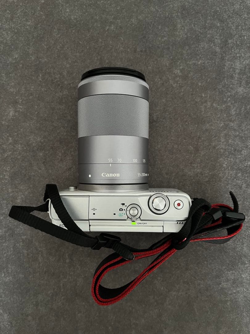 ［Canon］EOS M10 ダブルズームキット　ホワイト