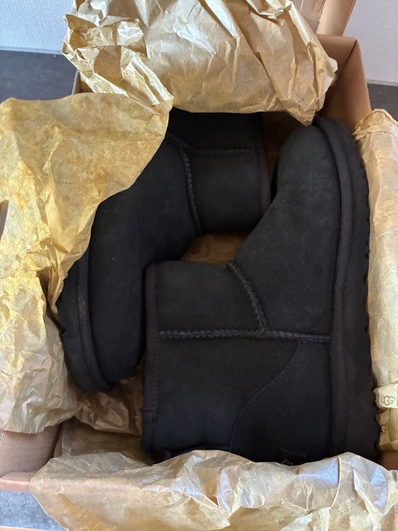 未使用に近い　UGG W CLASSIC MINI ブラック 6