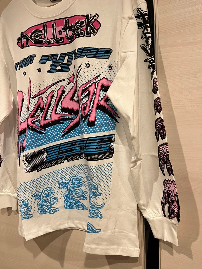 新品同様 HELLSTAR STUDIOS GRAFIC L/S TEE M