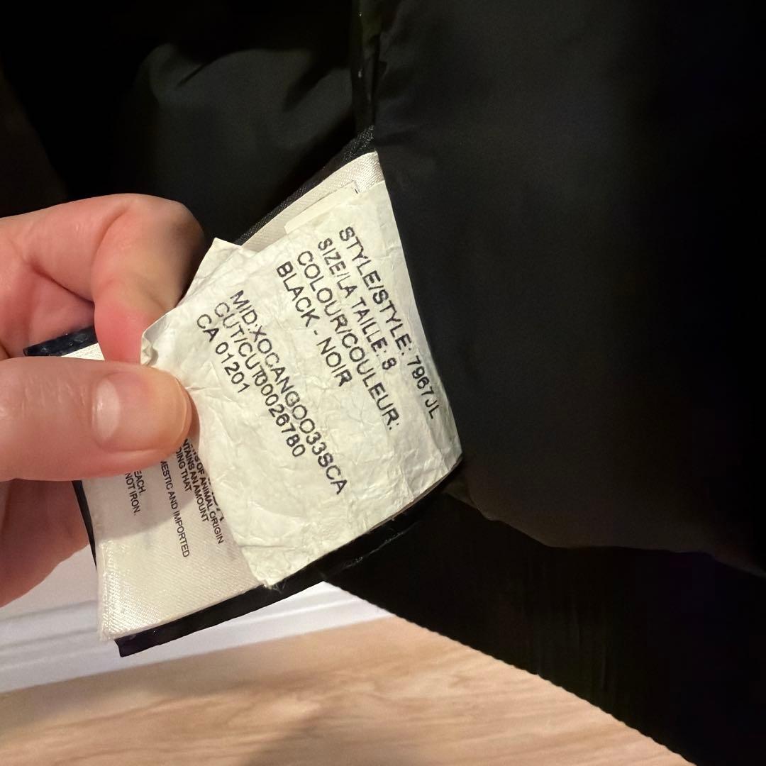 ファー付きブラックダウンジャケット