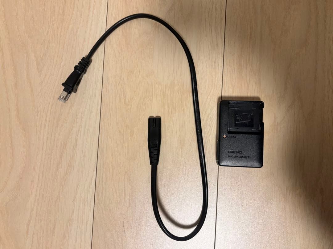 CASIO EXILIM 6倍ズーム デジタルカメラ