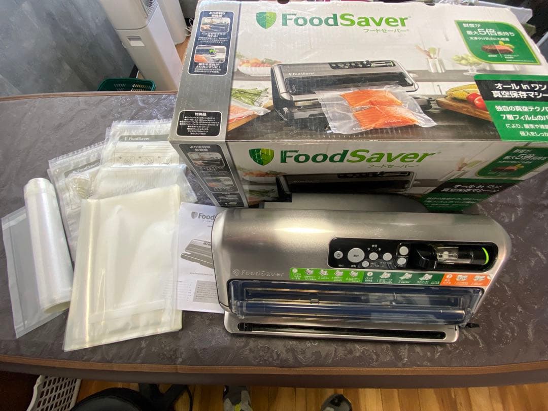 FoodSaver 真空パック機 中古　本体と袋セット