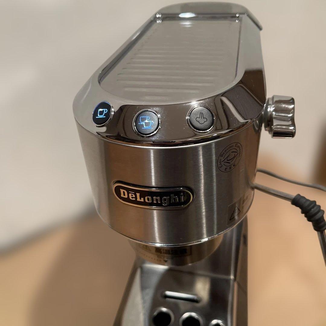 De'Longhi エスプレッソマシン シルバー/ブラック