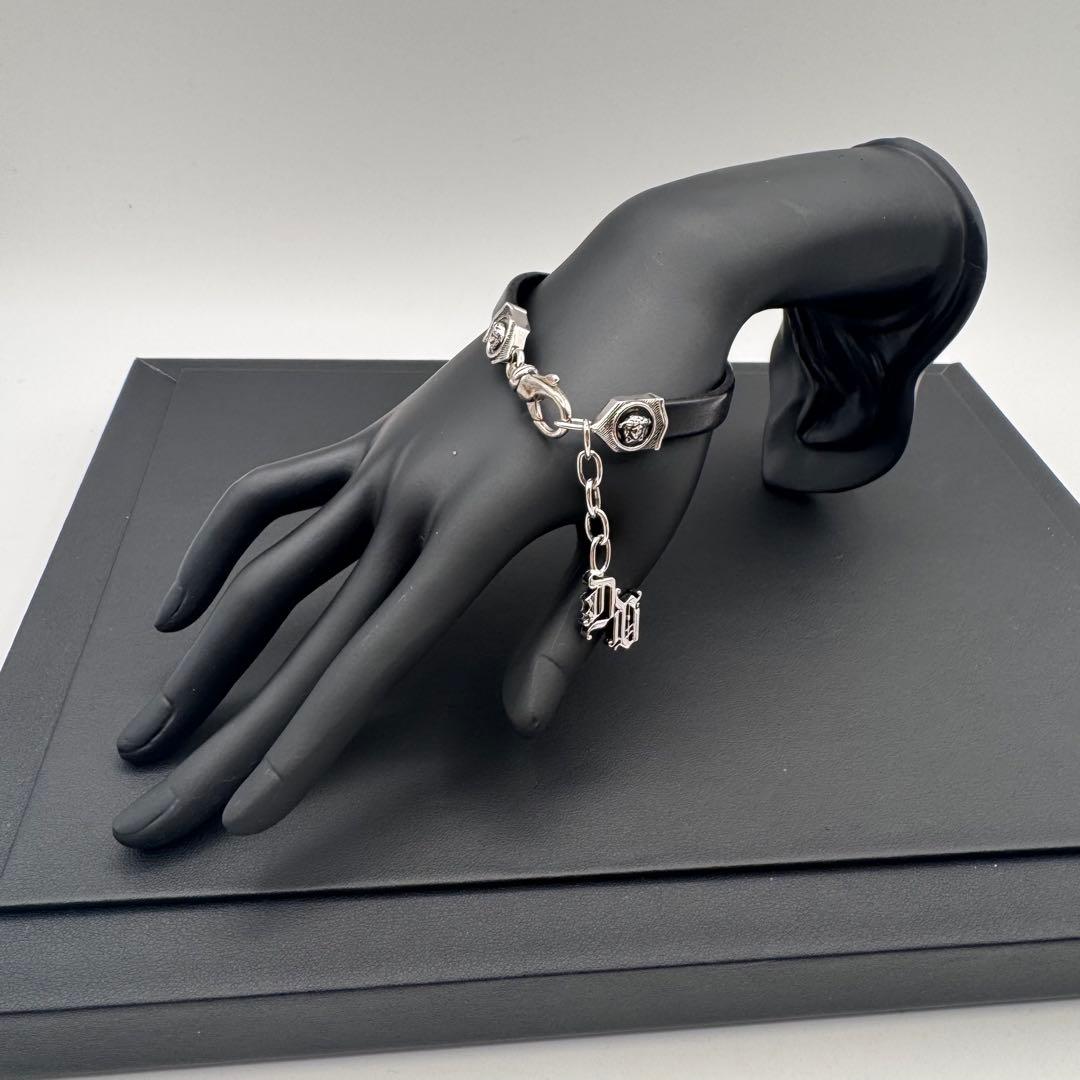 レア VERSACE ヴェルサーチ レザー ブレスレット チャーム イタリア製