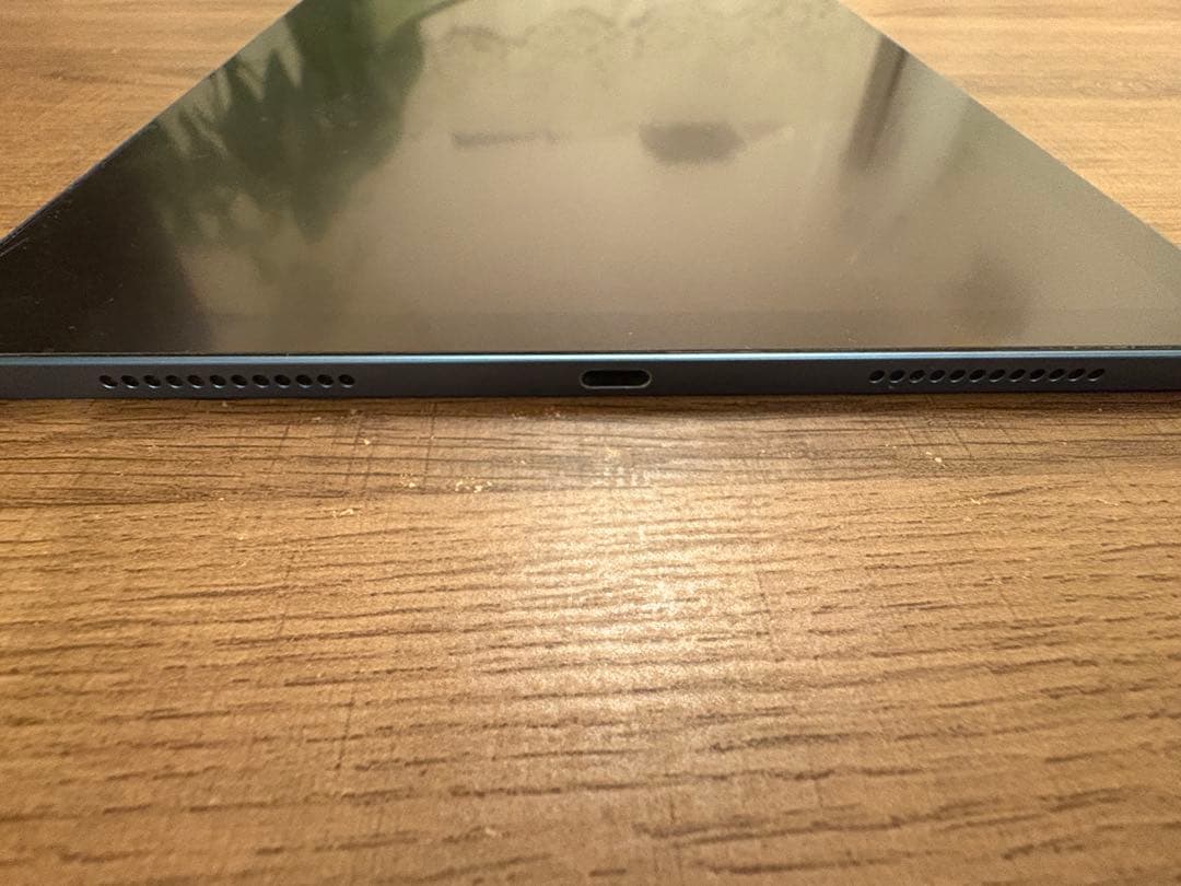 【美品】Apple iPad Air（第5世代） 256GB Wifiモデル