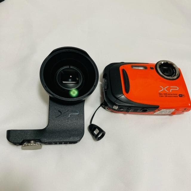 FUJIFILM FinePix XP70 防水 オレンジ デジカメ　おまけあり