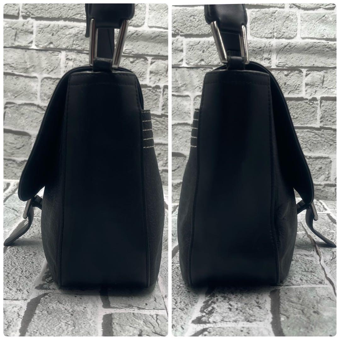 ロエベ ショルダーバッグ 斜め掛け リピート アナグラム ブラック 黒 ビジネス