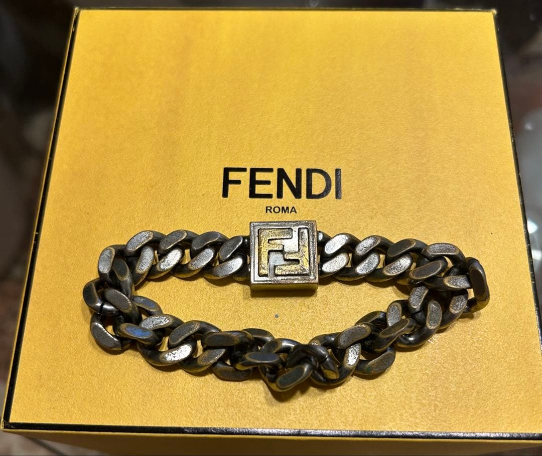 FENDI フェンディ 喜平 チェーンブレス FFゴールドロゴ Lサイズ