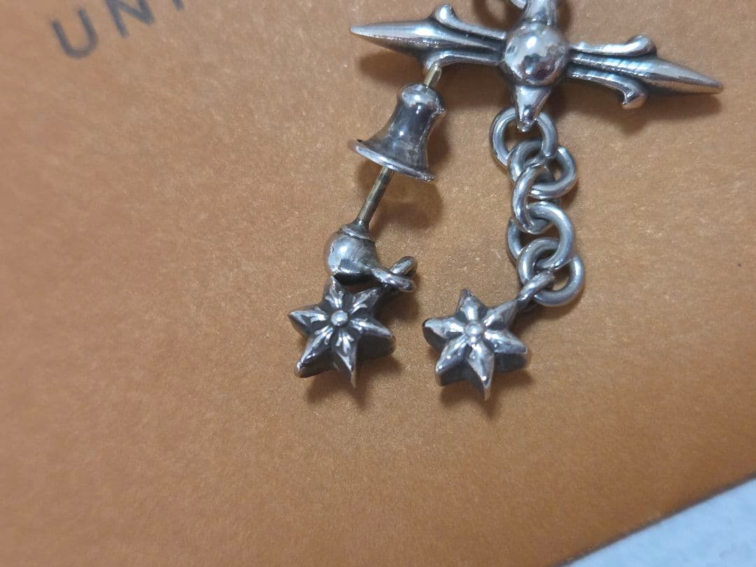 b*d様 CHROME HEARTS★タイニースタードロップピアス★ローリークロ