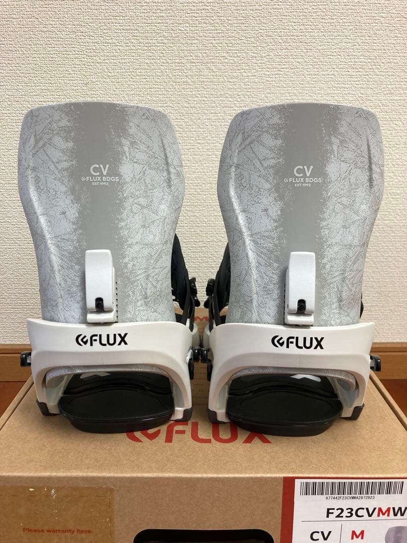 【超美品】 FLUX CV 2022-2023 WHITE 白 Mサイズ