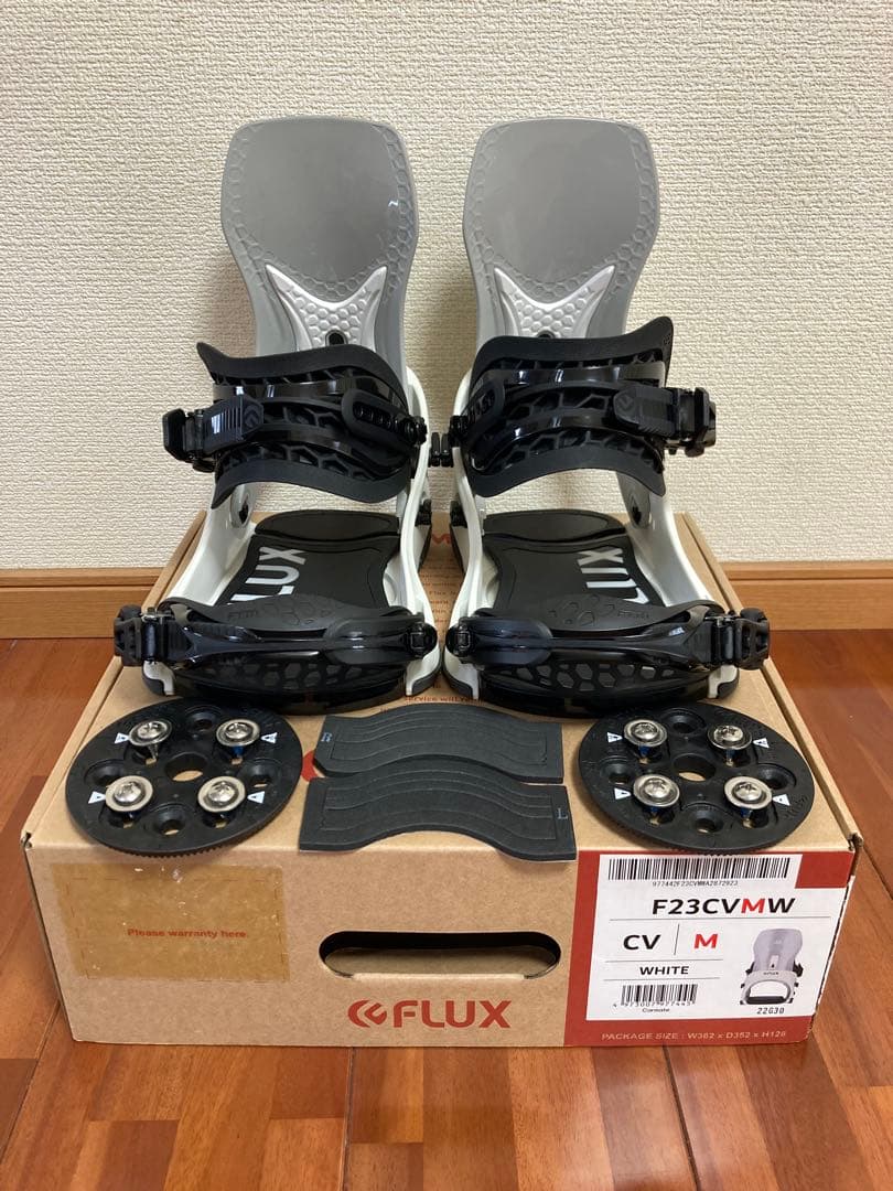 【超美品】 FLUX CV 2022-2023 WHITE 白 Mサイズ