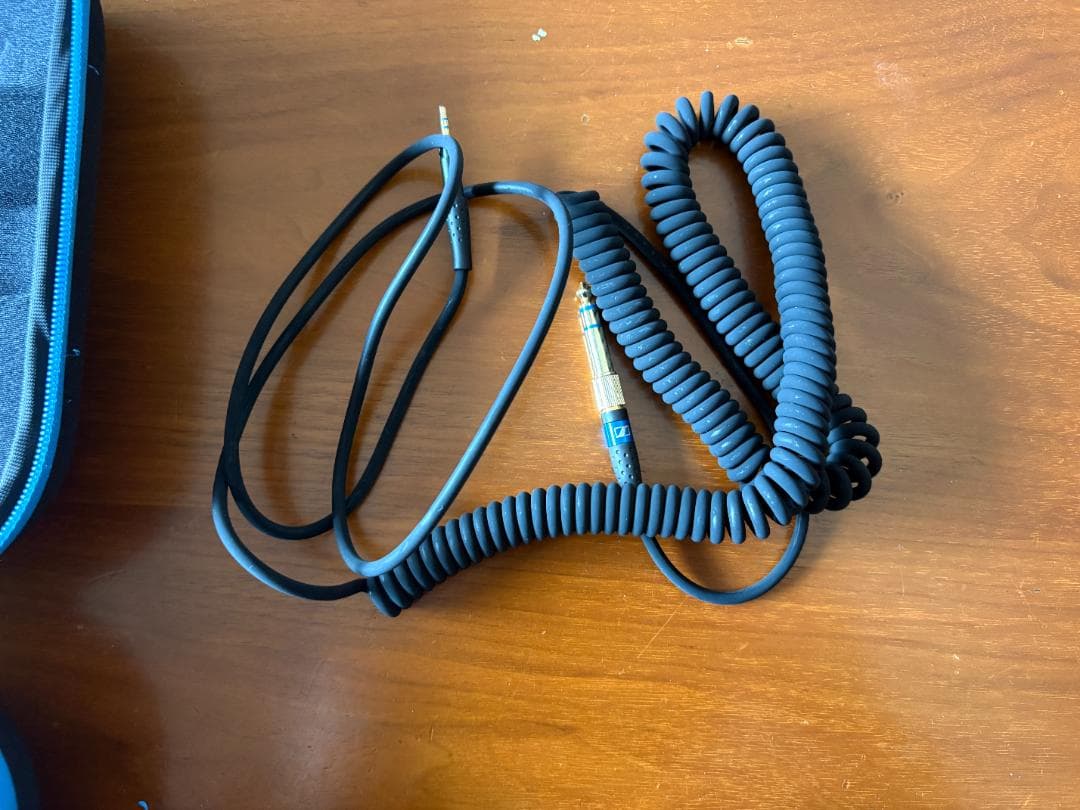 ヘッドホン Sennheiser HD8 DJ