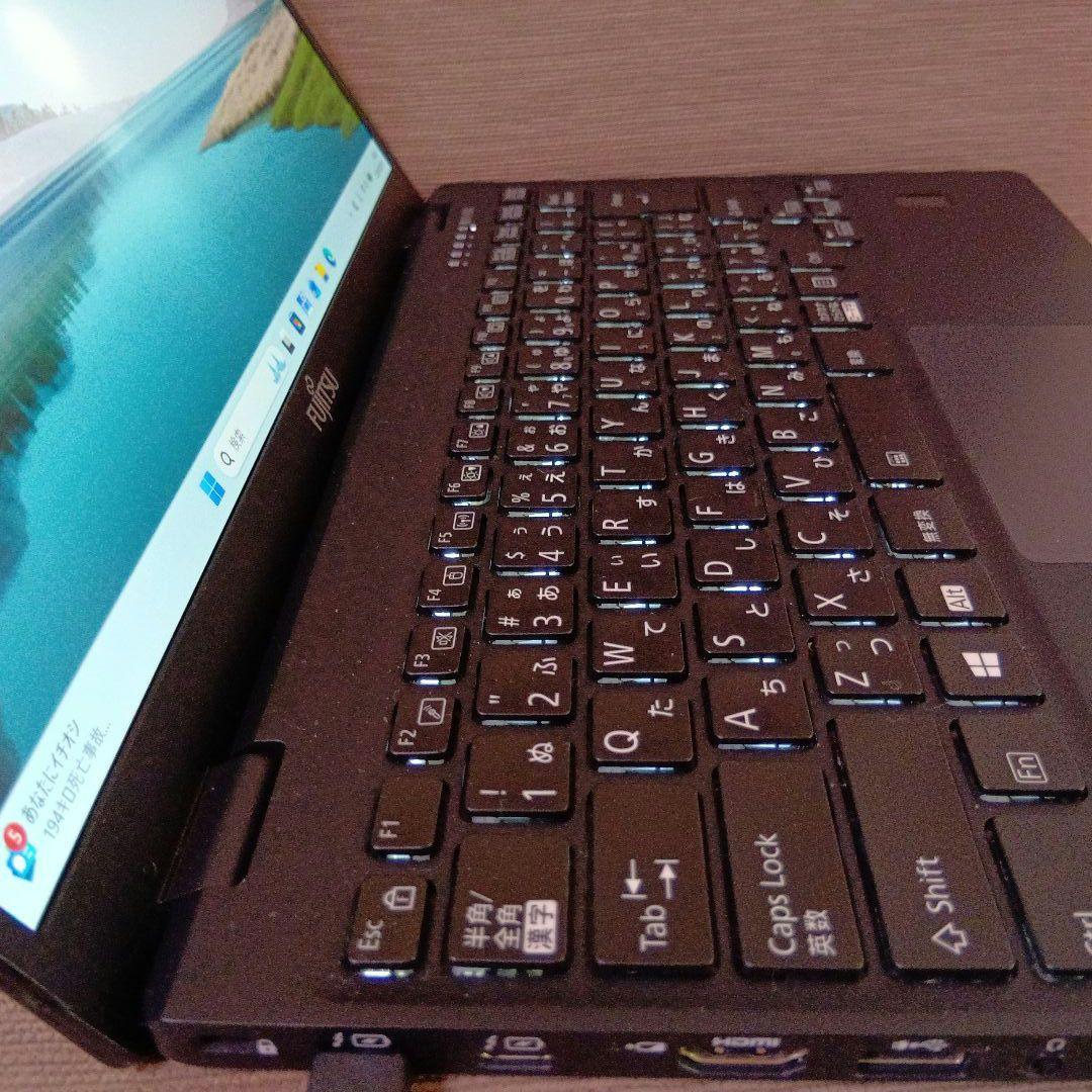 B① 富士通　ＦＭＶＵ34011U　 9311/F