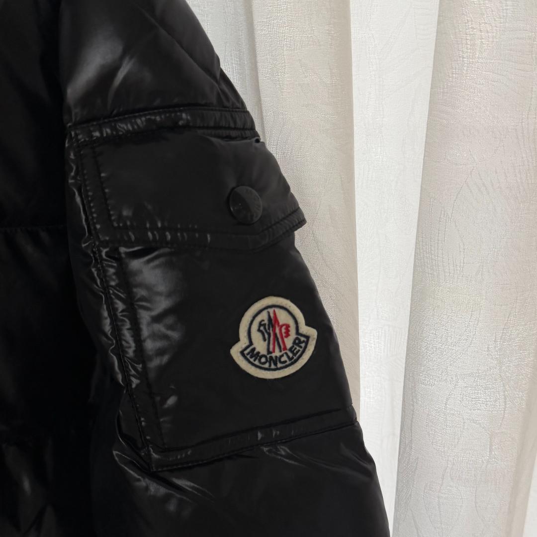 ブラック ダウンジャケット フード付き