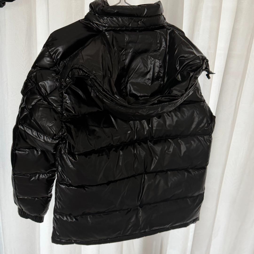 ブラック ダウンジャケット フード付き