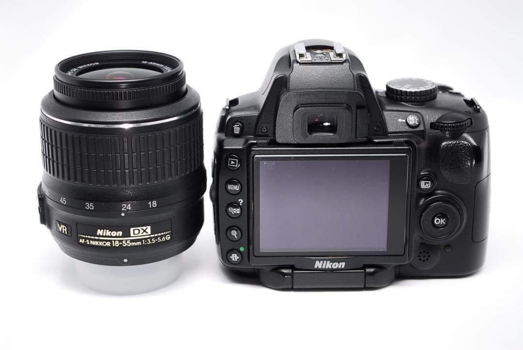 コンディション良好✨Nikon D5000✨ 手ぶれ補正レンズ付✨一眼レフ✨