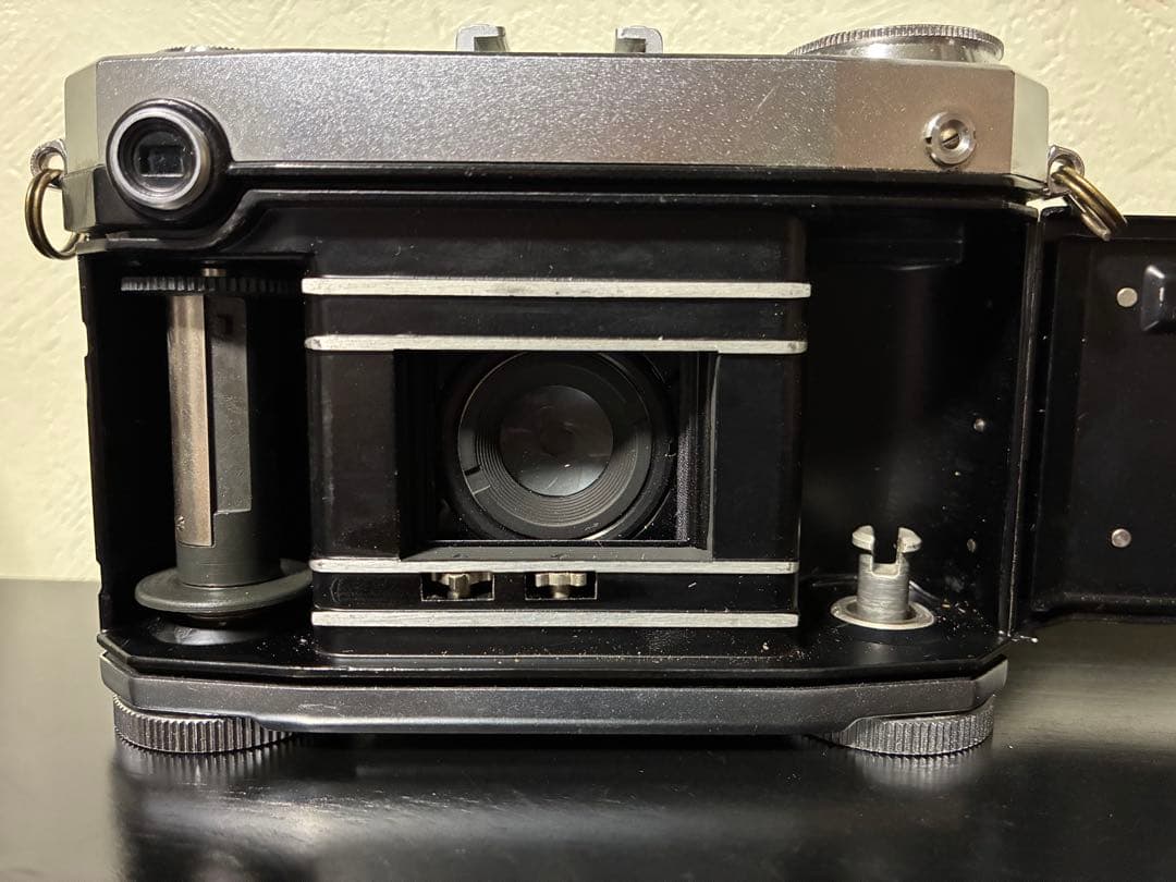 Carl Zeissコンテッサ35(CONTESSA35)テッサー45/2.8