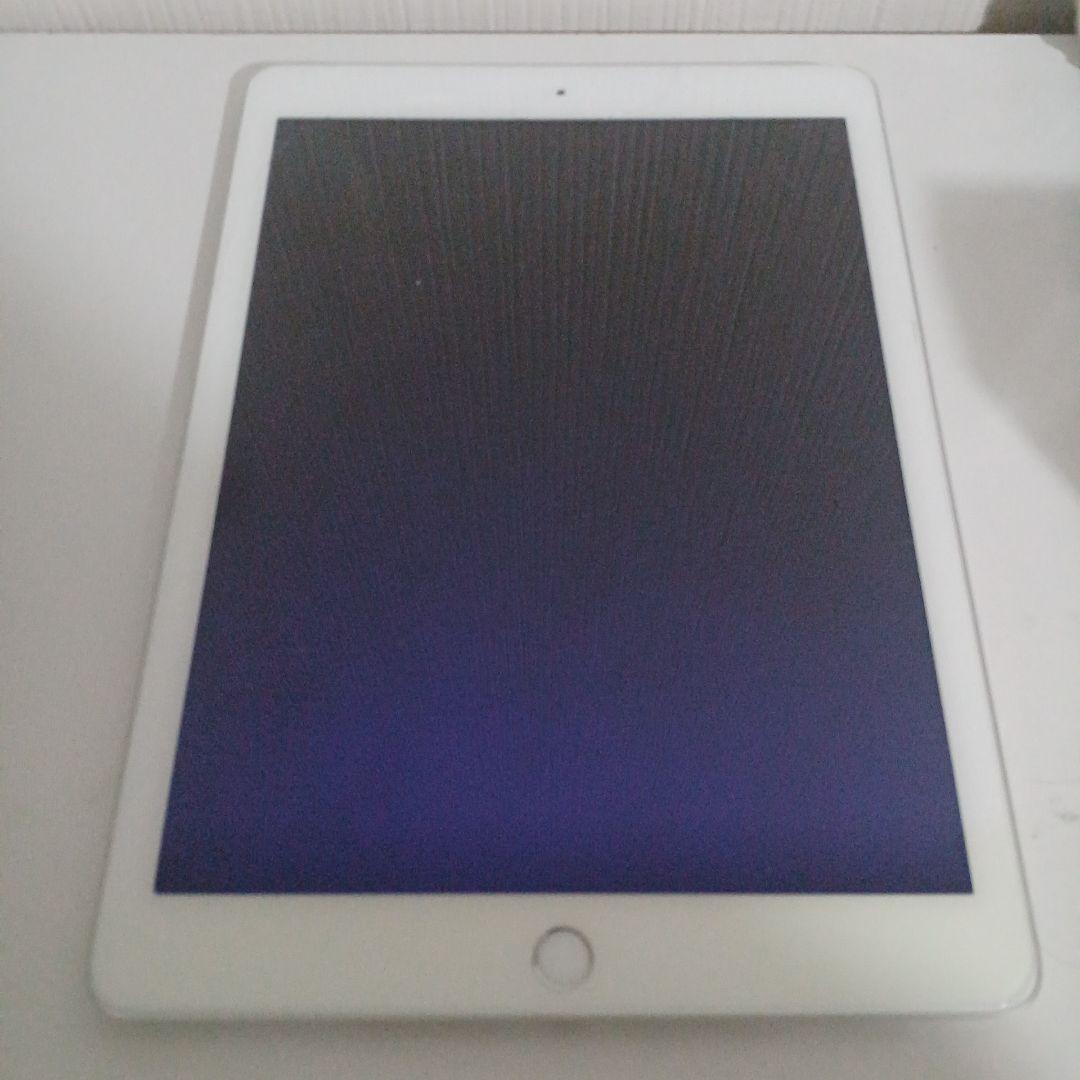 Apple iPad (第6世代) 128GB シルバー 本体