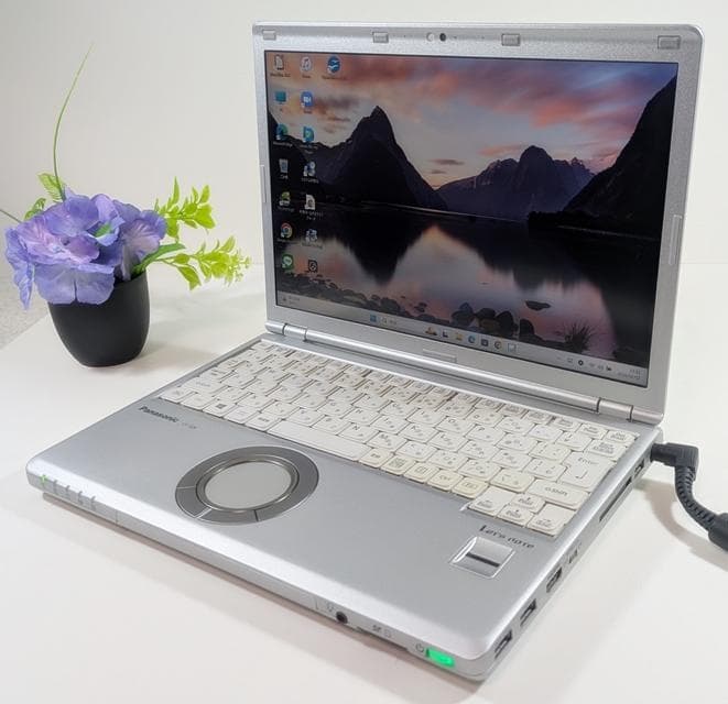 【美品】バッテリー良好✨新品256GB✨i5✨すぐ使える✨小型ノートパソコン