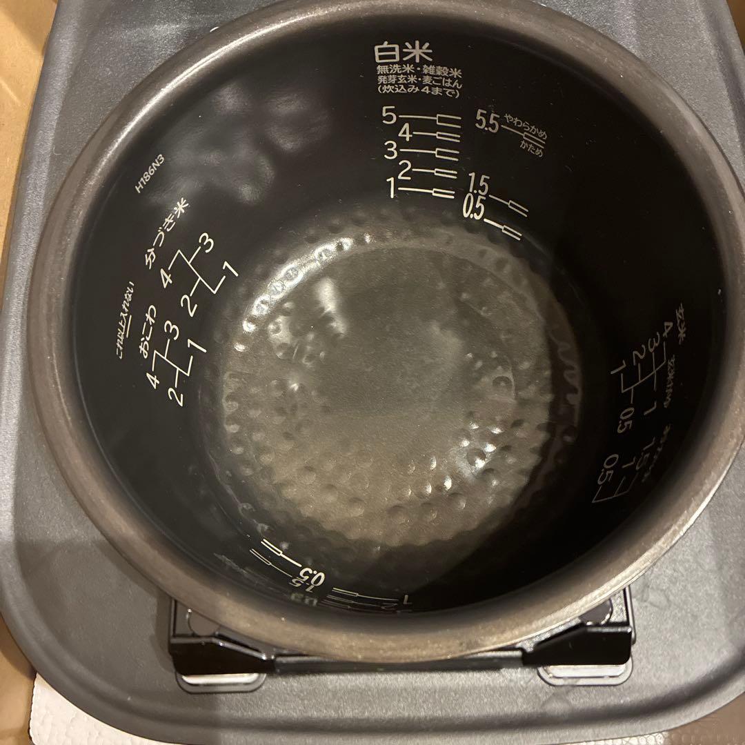 値下げ可能！HITACHI RZ-YMD100HJ フロストブラック　炊飯器