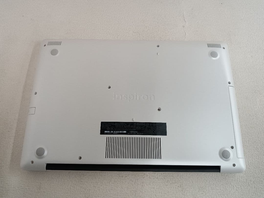 ✪ Dell Inspiron 3581 i3 16GB ストレージ無