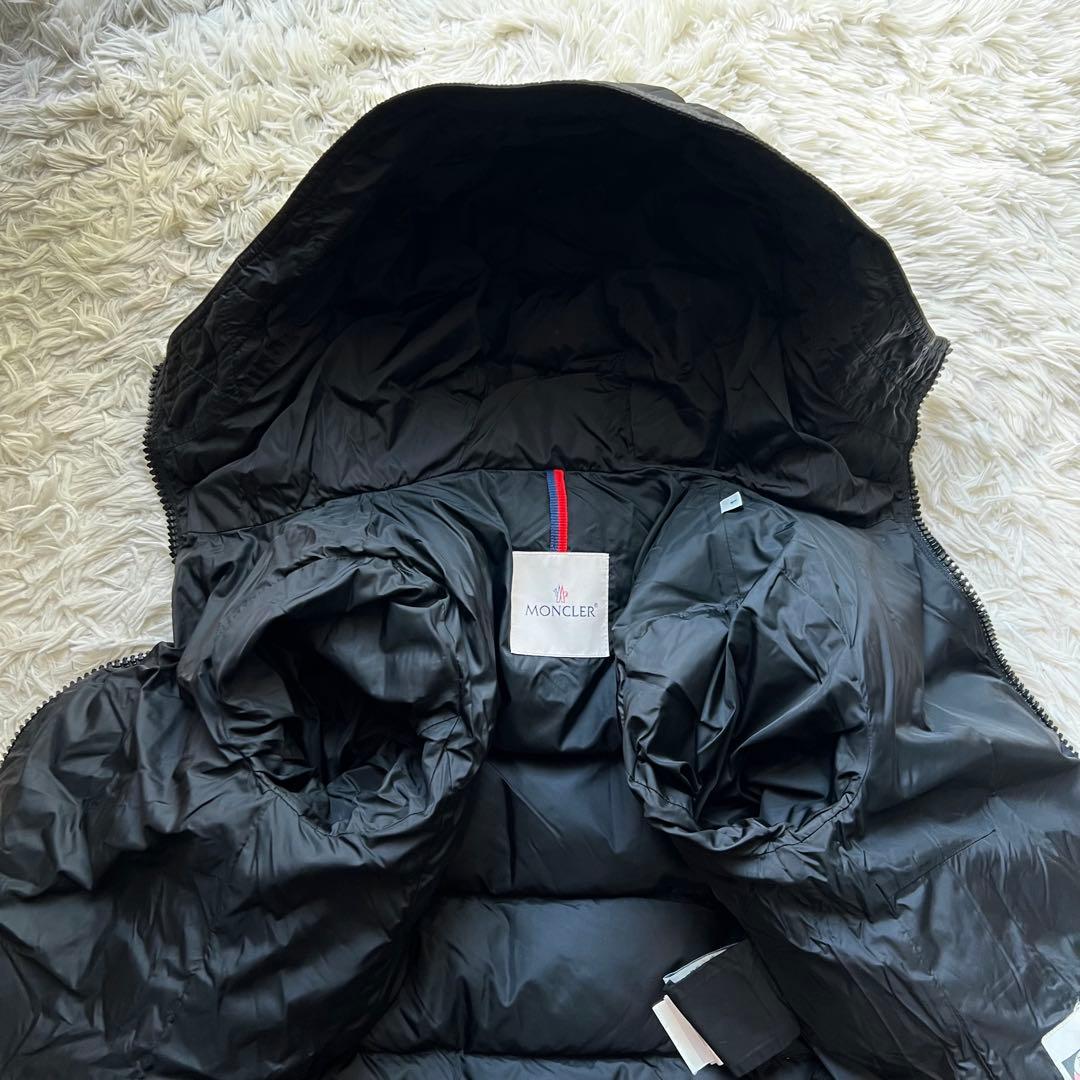 中古良品 モンクレール NESEA ネセア 1 QRコード鑑定済 ブラック 黒