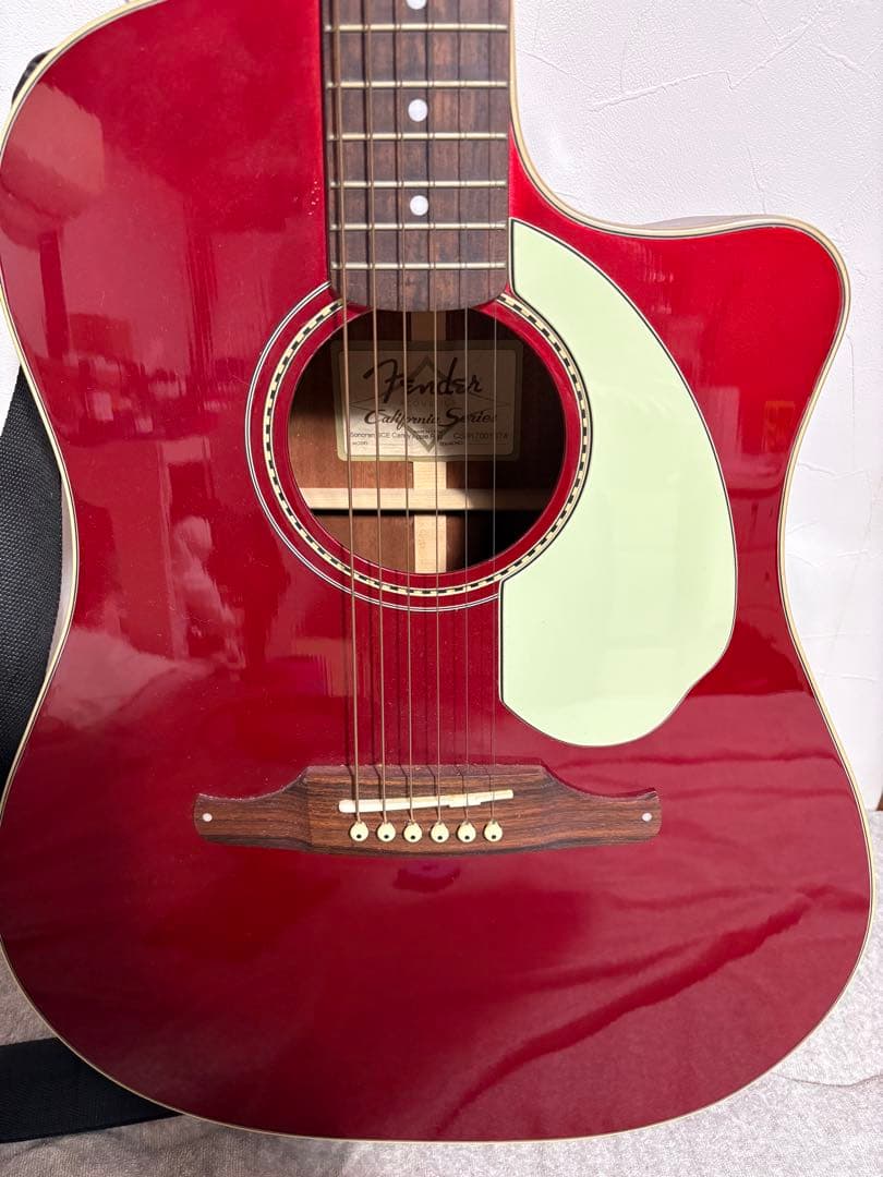 Fender アコースティックギター 赤
