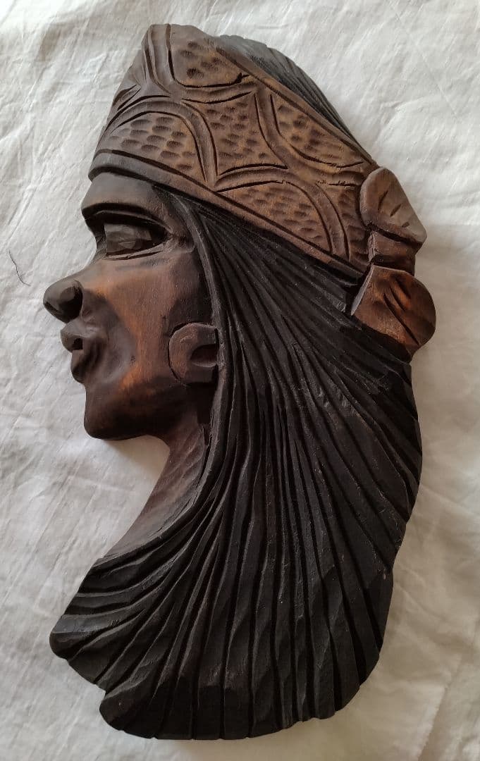 マ*ー様 瀧口政満 木彫り壁掛け