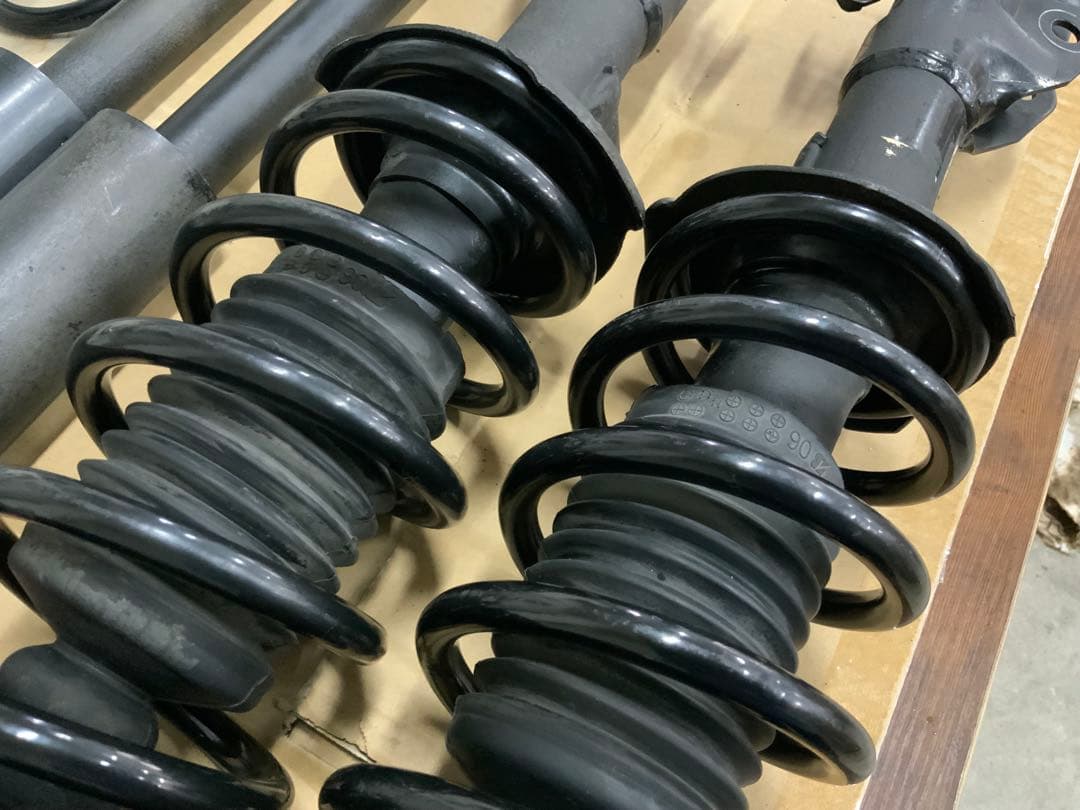 LA600S. FR純正ダンパー＆RSR（Ti2000）ハーフダウンサス