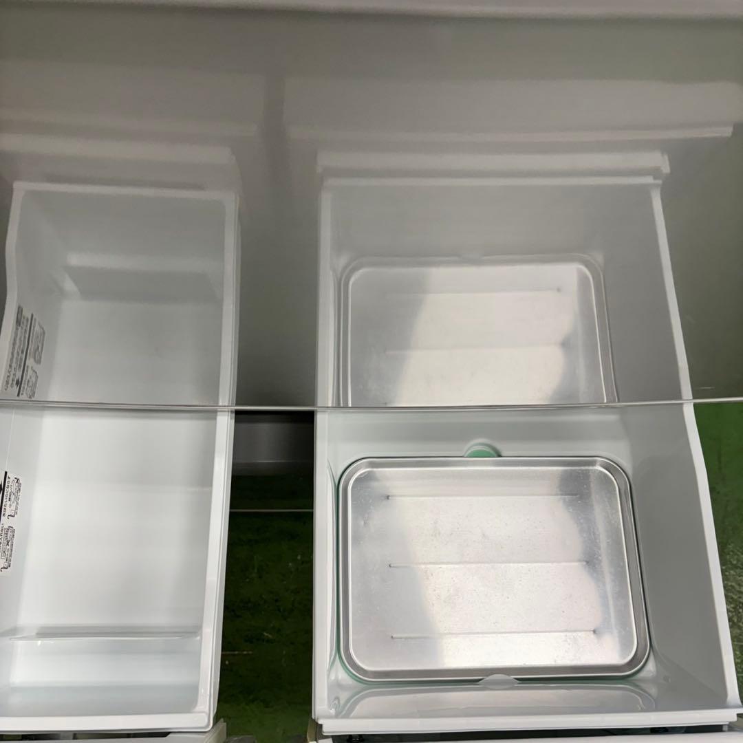 525 東芝 大型冷蔵庫 400L強 右開き 自動製氷 5ドア 大人気　シルバー