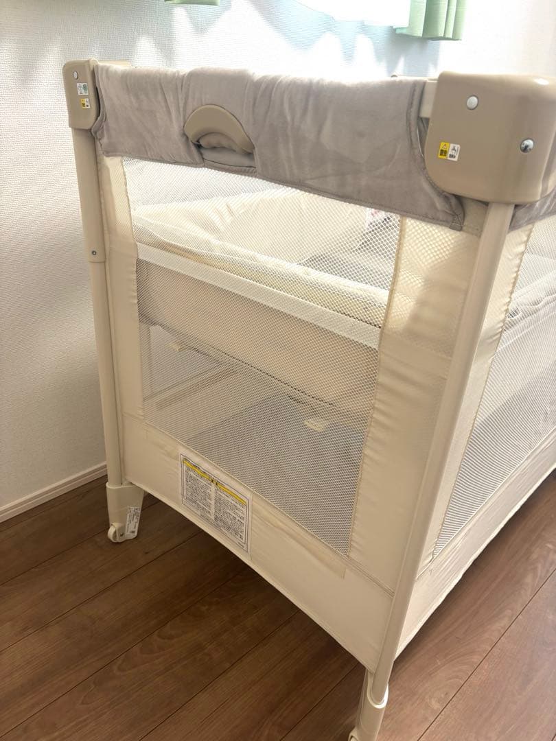 アップリカ　ココネルエアープラス　ベビーベッド　折り畳み