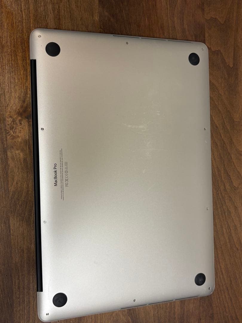 2013年　MacBook Pro 15.4インチ シルバー