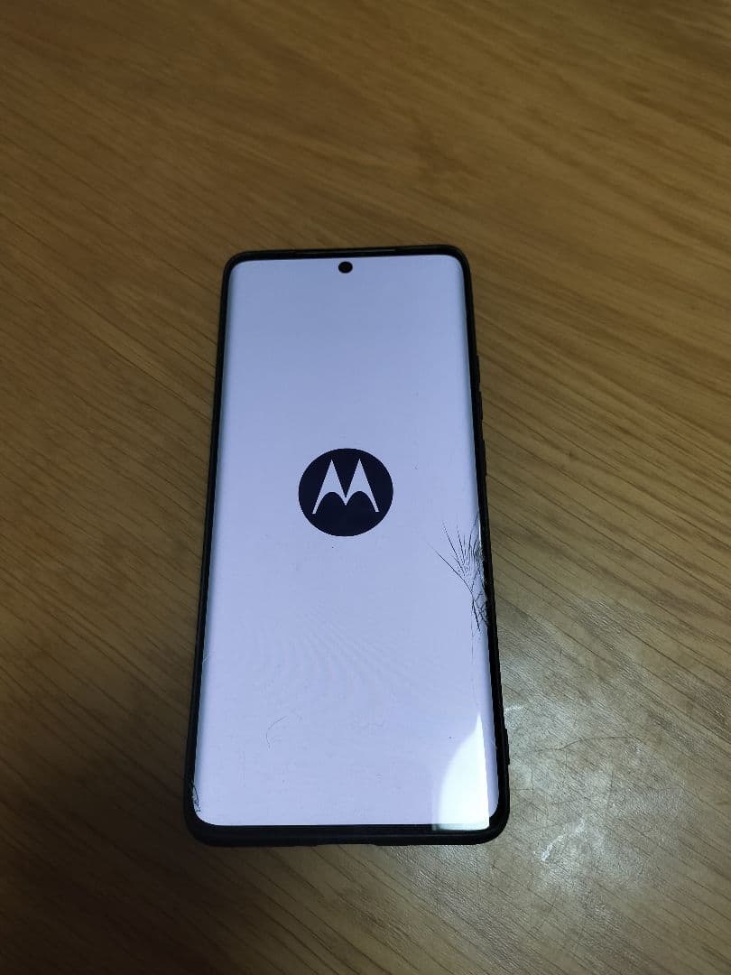 motorora edge 50s pro 画面割れ