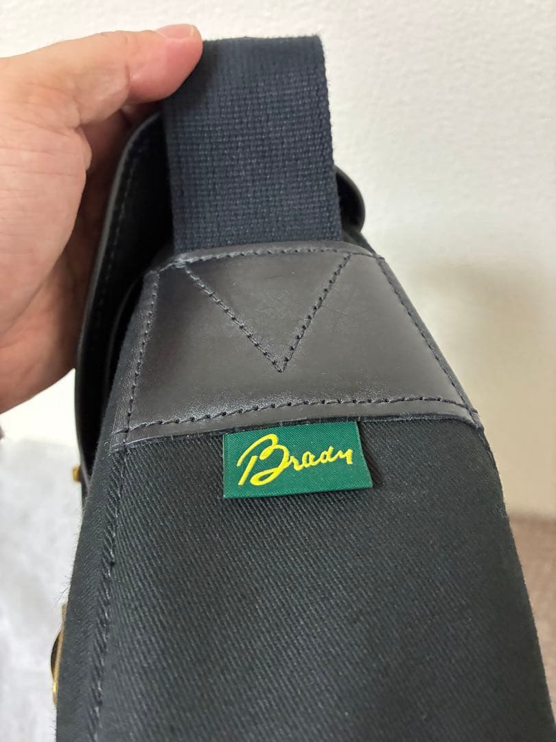 Brady ARIEL TROUT SMALL アリエルトラウト スモール