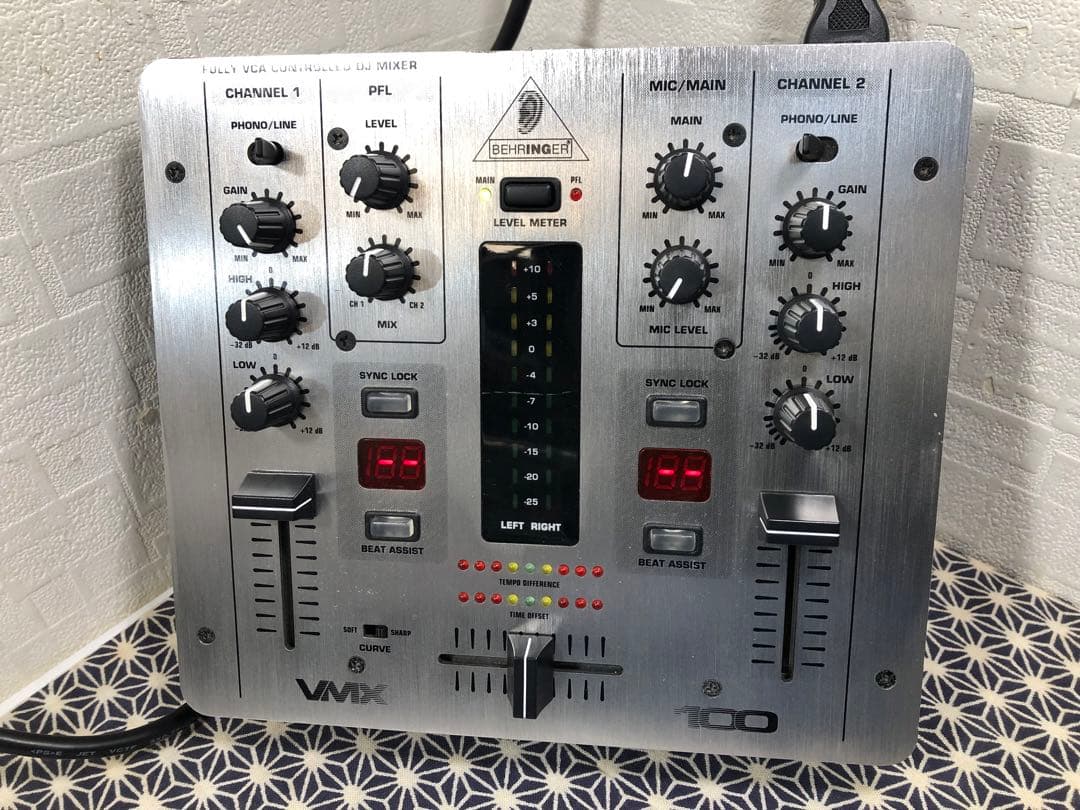 behringer ベリンガー　VMX-100